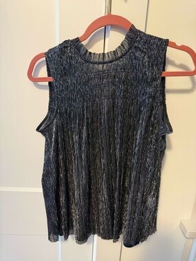 Banana Republic Black Metallic Pleated Sleeveless Tank